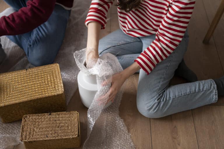 packaging for fragile items for safe shipping